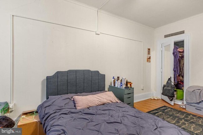 Building Photo - 1324 Locust St