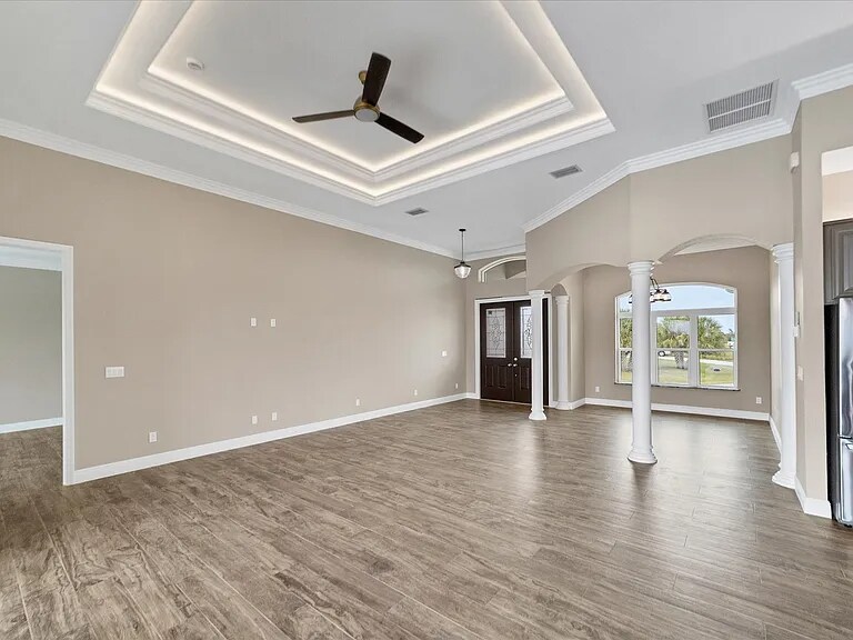 Building Photo - 13329 Longville Ave