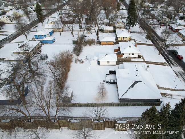 Building Photo - 7638 2nd Ave S