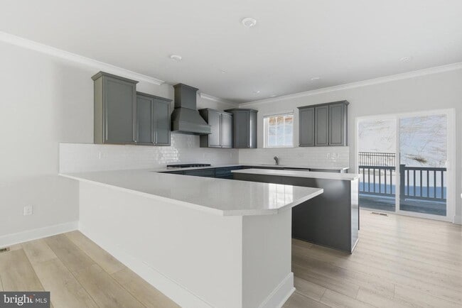 Building Photo - 1715 Water Xing Rd