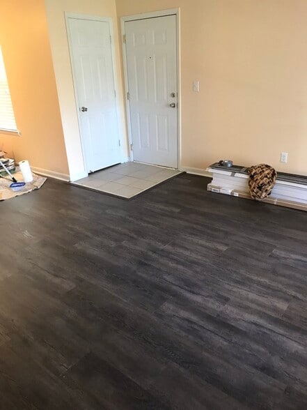 Foyer (undergoing work) - 1150 Collier Rd NW