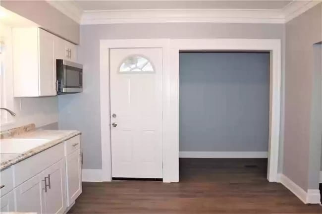 kitchen - 80 Carthage St