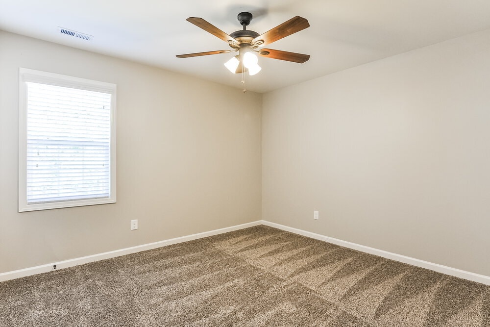 Building Photo - 244 E Webber Ln