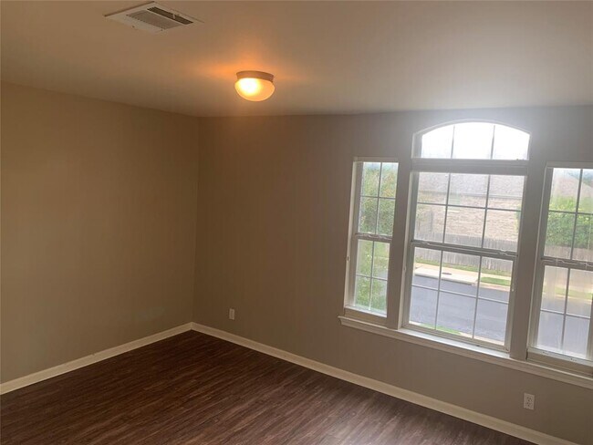 Building Photo - 2237 Shark Loop