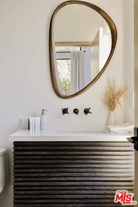 Building Photo - 9064 Harland Ave