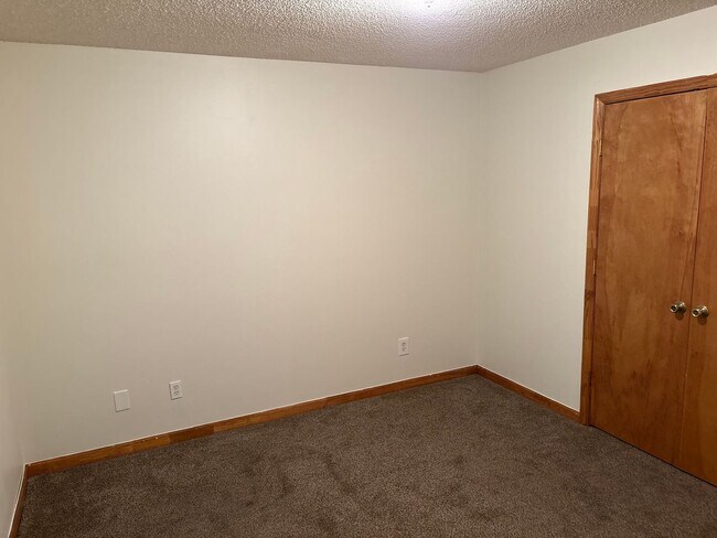 Building Photo - 3/2 Unit