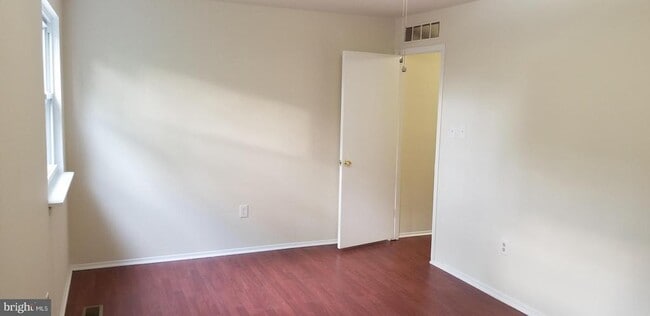 Building Photo - 1521 Stoney Ln