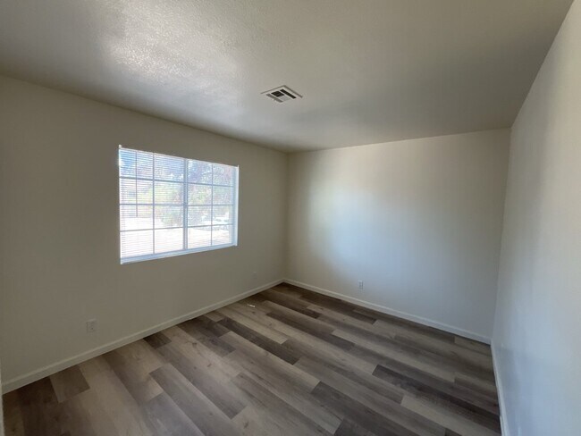Building Photo - 2697 Aarondavid Dr