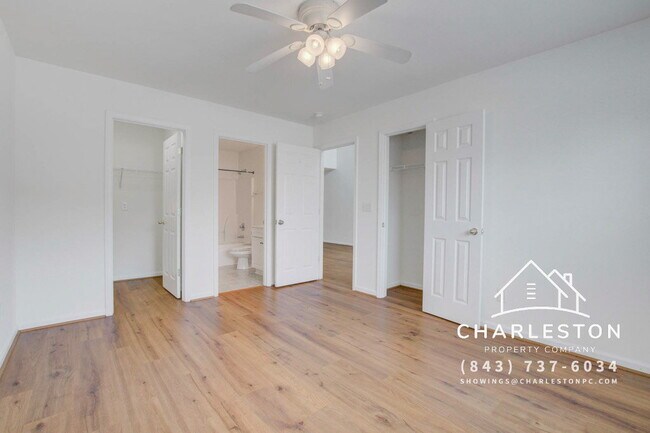 Building Photo - 2425 Scholar Ln