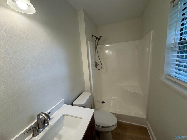 Building Photo - 14018 Armond Dr