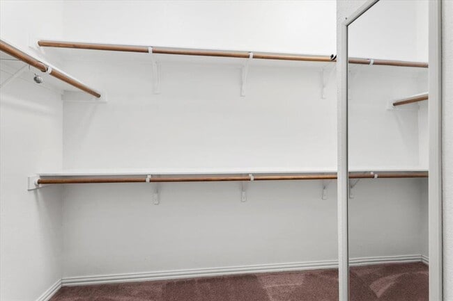 Building Photo - 105 Keo Keo Dr