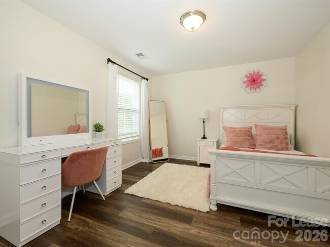 Building Photo - 3009 Lydney Cir