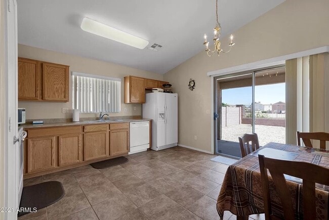 Building Photo - 23471 N Desert Dr