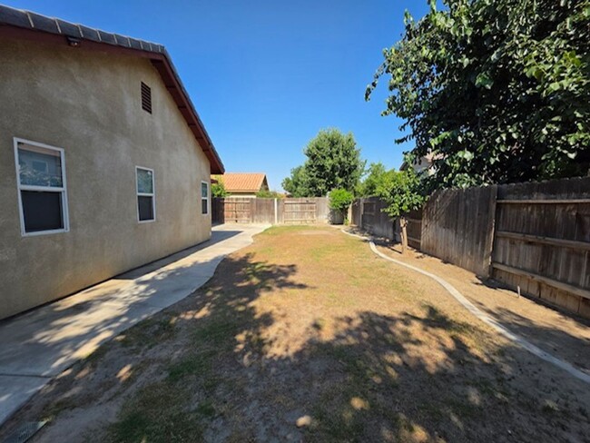 Building Photo - 2705 Granite Ridge Pl