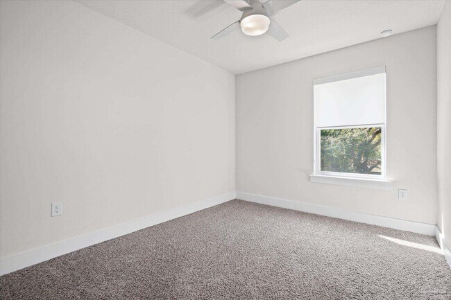 Building Photo - 1419 Iroquois Ct