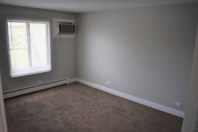 Building Photo - 121 N Gregory St