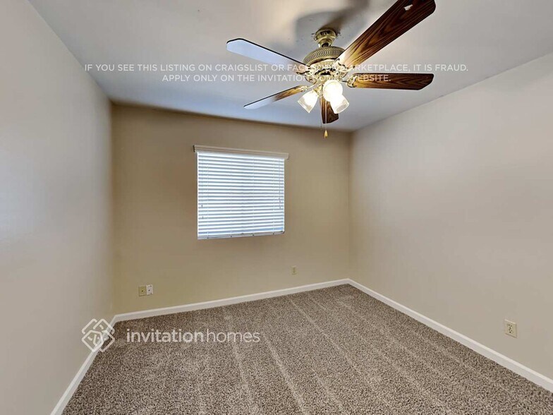 Building Photo - 9023 W Harmont Dr