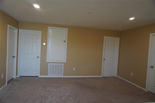 Building Photo - 14503 Overland Pass