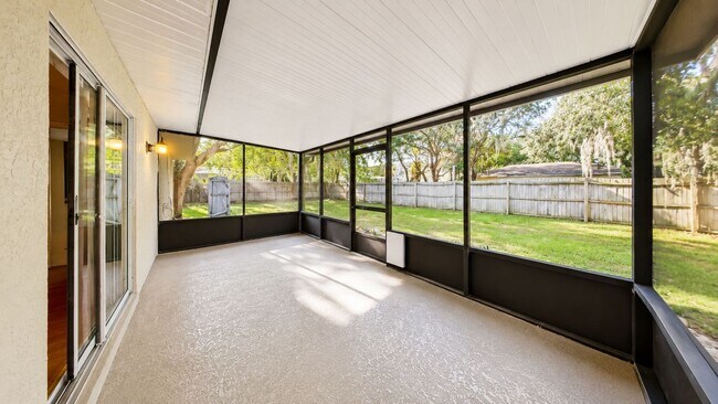 Building Photo - 127 Titan Dr