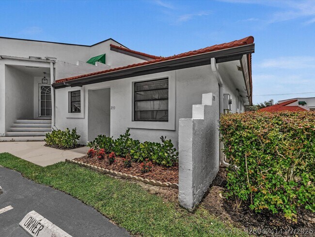 Building Photo - 299 NW 36th Ave