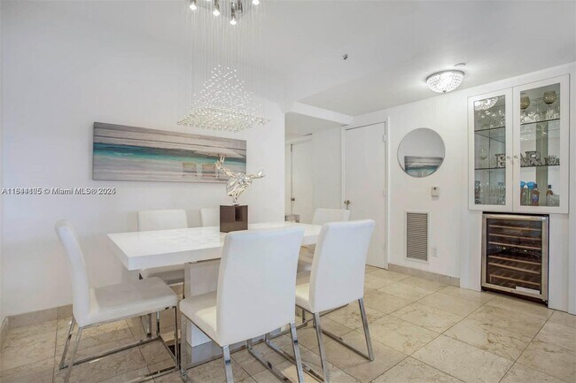 Building Photo - 4775 Collins Ave