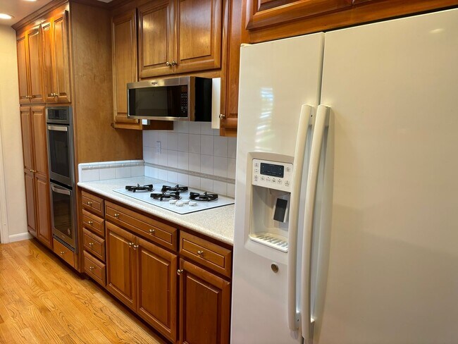 Building Photo - Gorgeous 4 bed/3 bath home in Walnut Creek