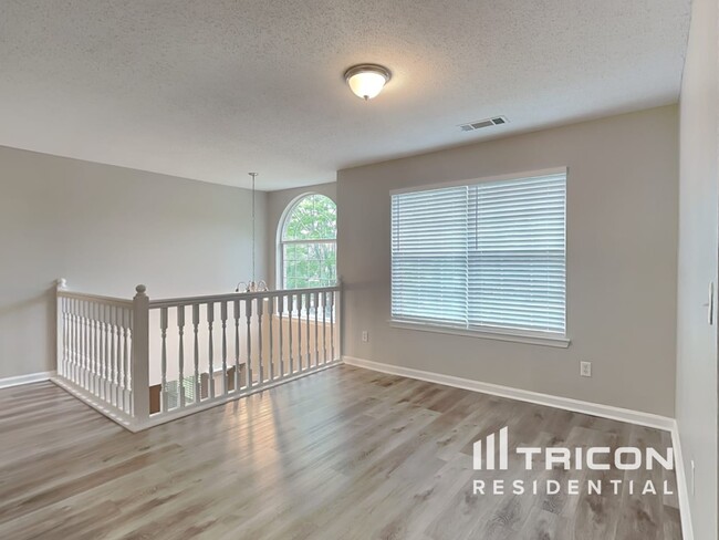 Building Photo - 1420 Shelnutt Ct