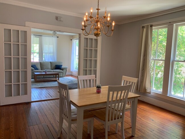 Building Photo - 1606 3rd Ave