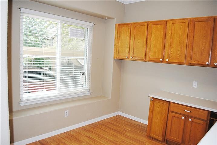 Building Photo - 3880 Riviera Grove