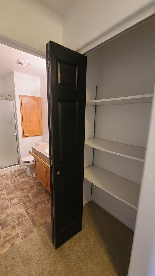 Building Photo - $2,100 - 2 Bed / 2 Beautiful House in Nort...