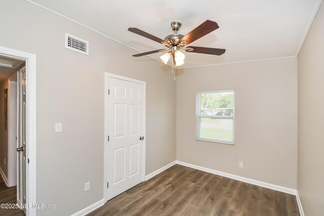 Building Photo - 10560 Citrus Ln