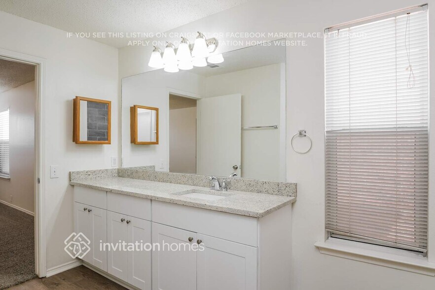 Building Photo - 115 Amber Ridge Dr