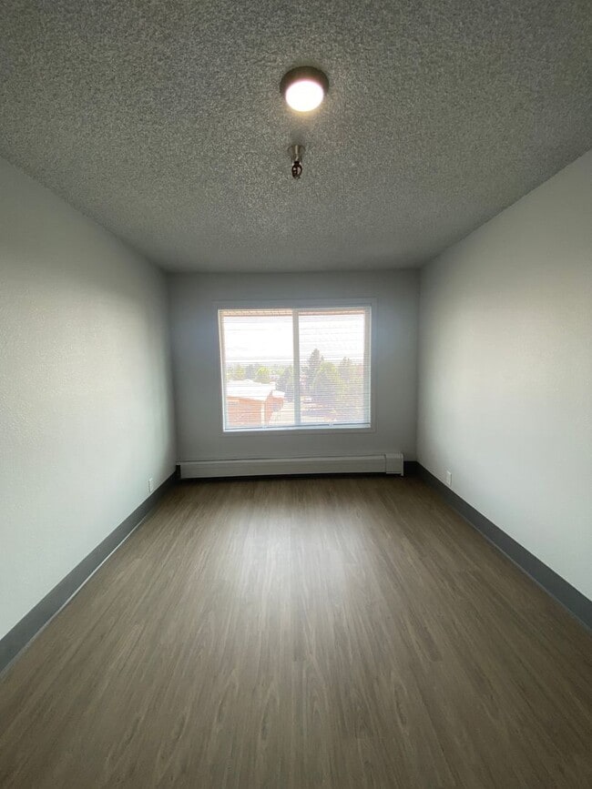 Building Photo - 151 N Williams Ave