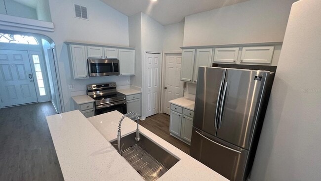 Building Photo - 16628 Palm Spring Dr