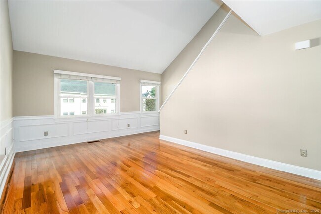 Building Photo - 65 Ellsworth St
