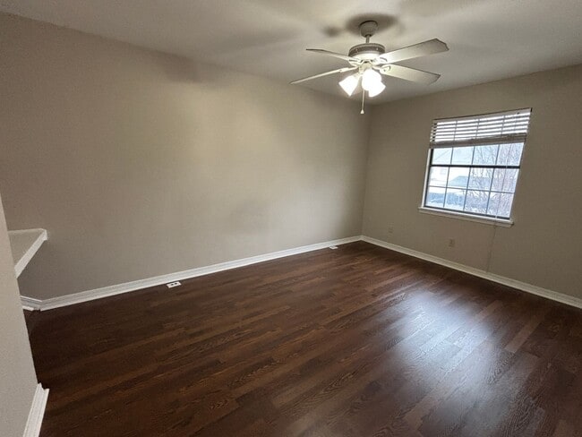Building Photo - 9503 Balsa Dr