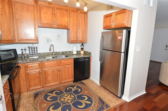 Building Photo - 213 Sea Horse Dr SE