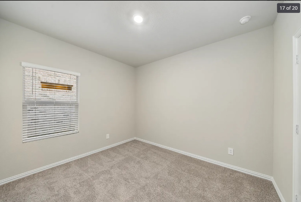 Building Photo - 609 Hemingway Ln