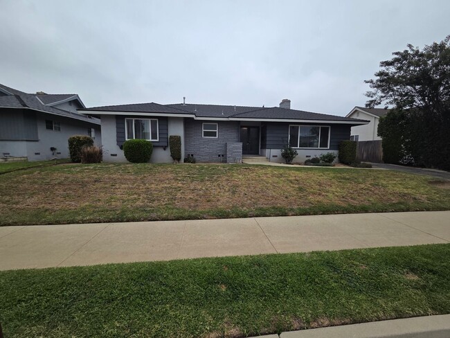 Primary Photo - Charter Oak Home with 3 bedrooms, 2.5 baths