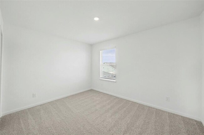 Building Photo - 253 Fairlawn Wy