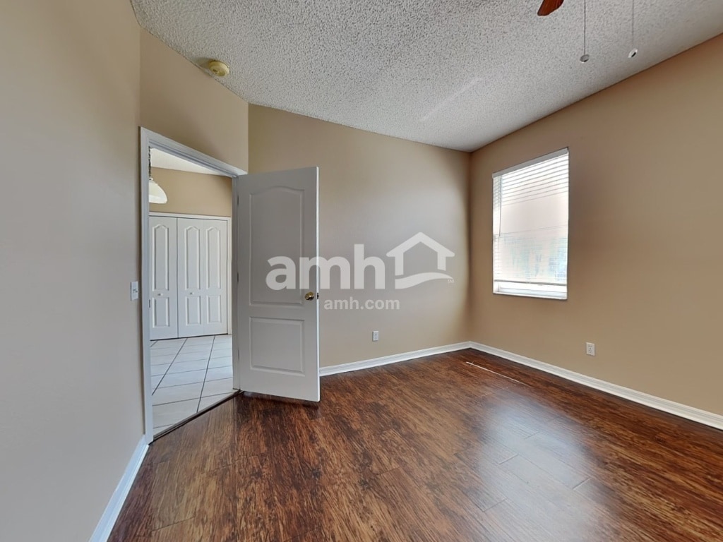 Building Photo - 443 Sand Ridge Dr