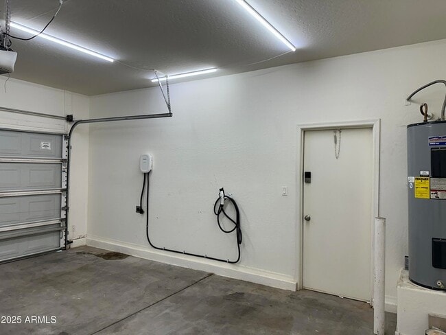 Building Photo - 1746 E Chaparral Dr