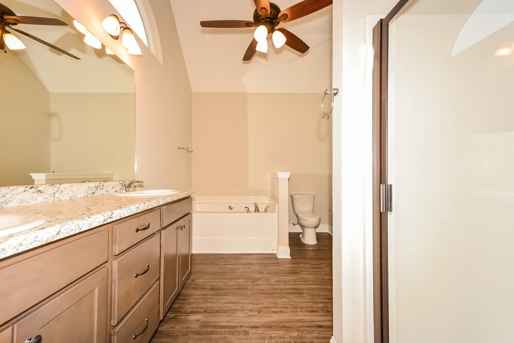 Building Photo - 320 Woodland Ridge Cir