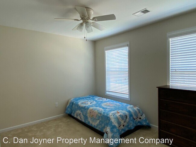 Building Photo - 4 br, 2.5 bath House - 348 Slate Drive