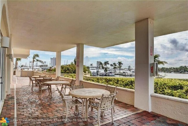 Building Photo - 1 Las Olas Cir