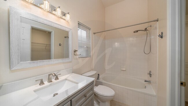 Building Photo - 8258 Cooper River Dr