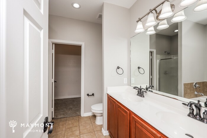Building Photo - 3009 Flowering Springs Dr
