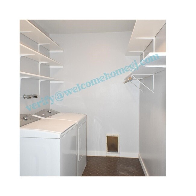 Building Photo - PRELEASE AVAILBLE WHILE UNDER REMODEL