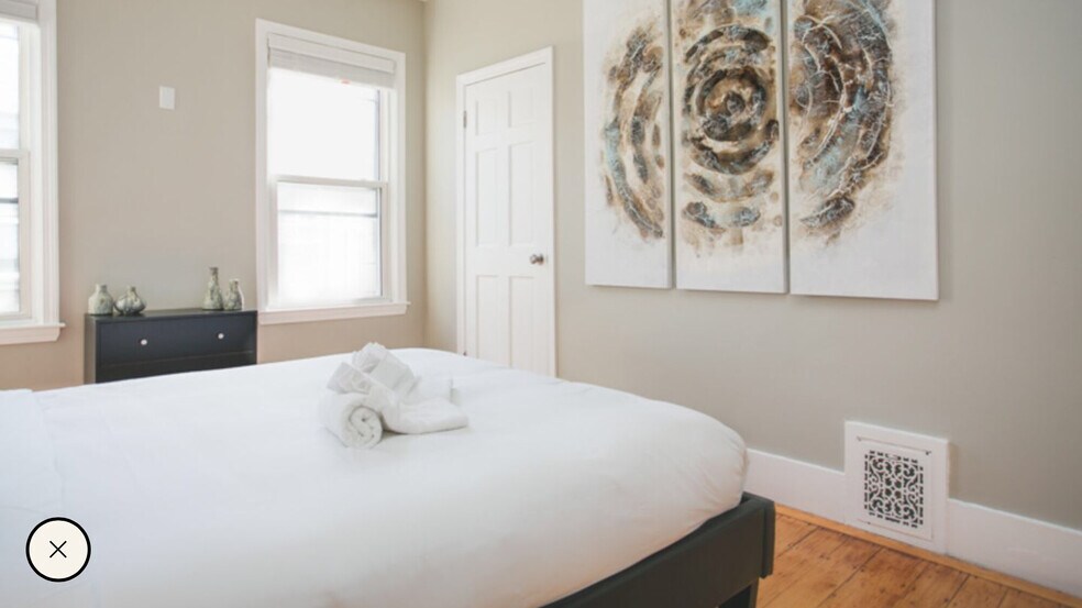 Building Photo - 7 Story St