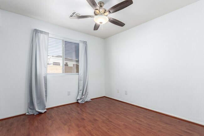 Building Photo - COMING SOON! Spacious 3 Bed, 2 Bath Home in Mesa